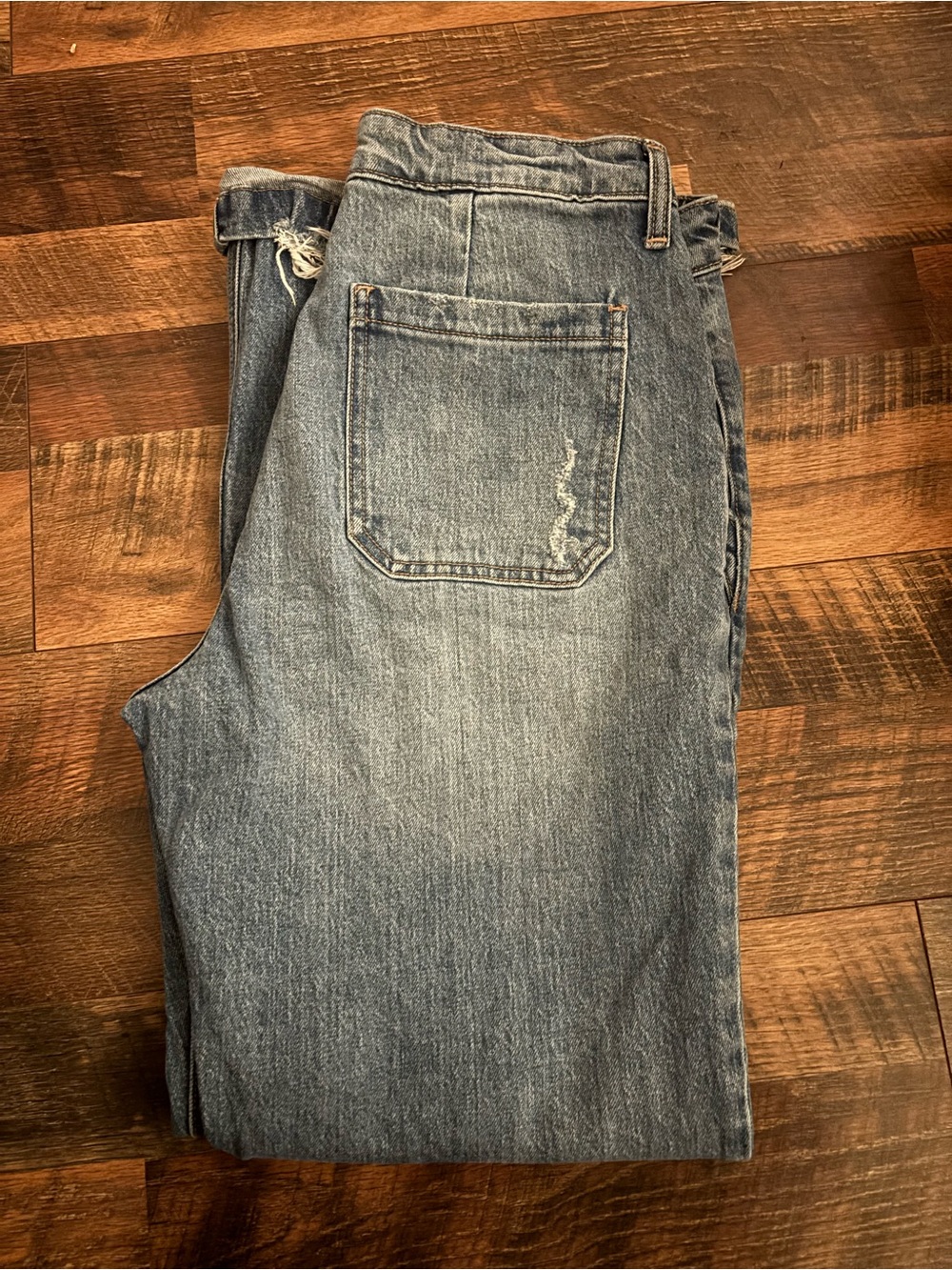 KanCan Women's Relaxed Light Blue Denim Jeans